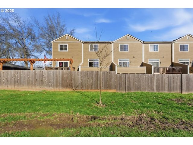 10321 Sw DENNEY Rd, Beaverton, OR 97008