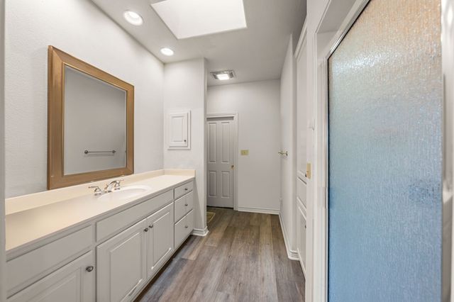 101 Crestline Dr, Kerrville, TX 78028