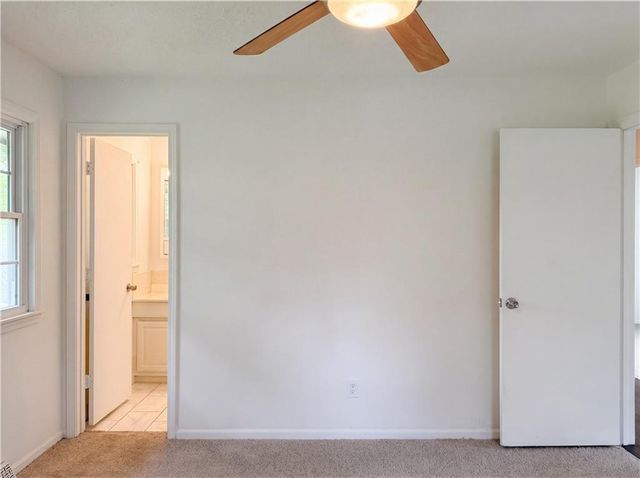 1913 Grant Circle, Blue Springs, MO 64014