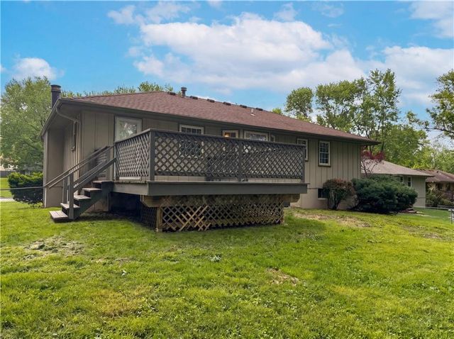 1913 Grant Circle, Blue Springs, MO 64014