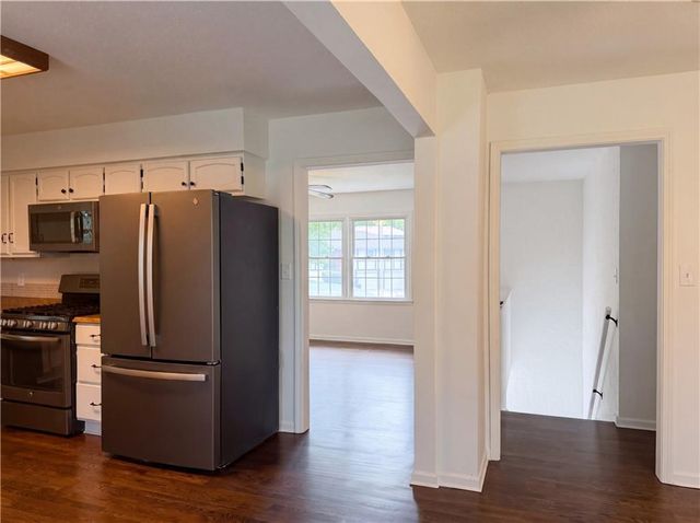 1913 Grant Circle, Blue Springs, MO 64014