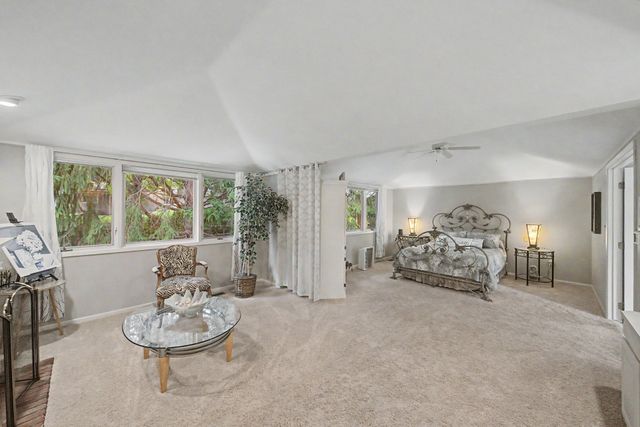 9618 Alpine Drive, Urbandale, IA 50322