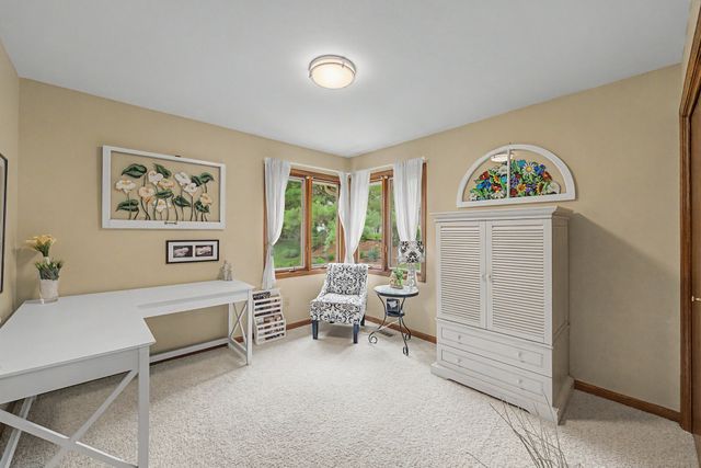 9618 Alpine Drive, Urbandale, IA 50322