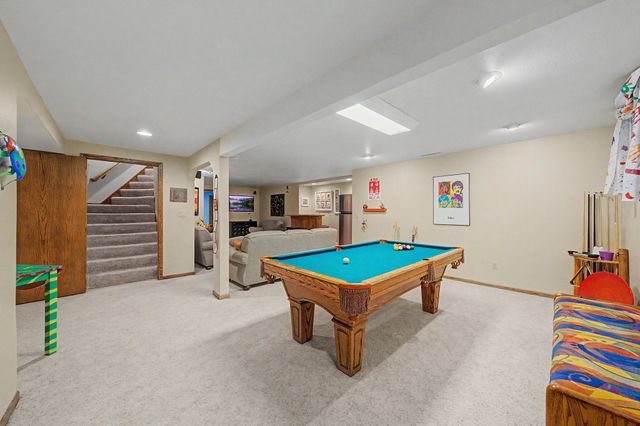 9618 Alpine Drive, Urbandale, IA 50322
