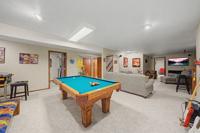 9618 Alpine Drive, Urbandale, IA 50322