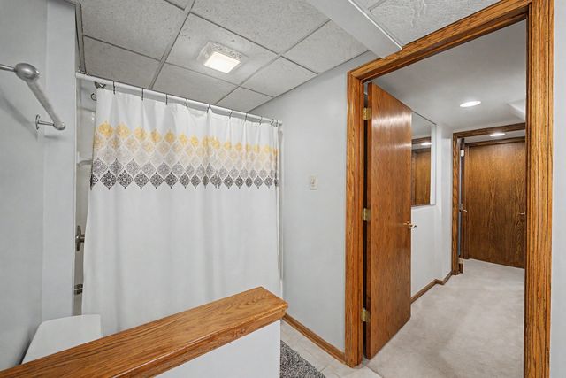 9618 Alpine Drive, Urbandale, IA 50322