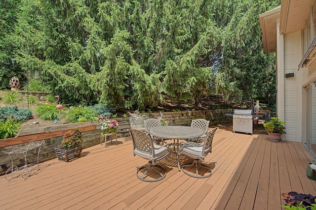 9618 Alpine Drive, Urbandale, IA 50322