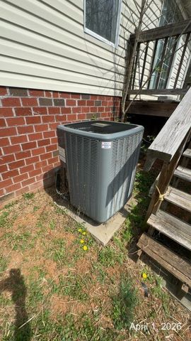 108 Cherokee LN, Thaxton, VA 24174