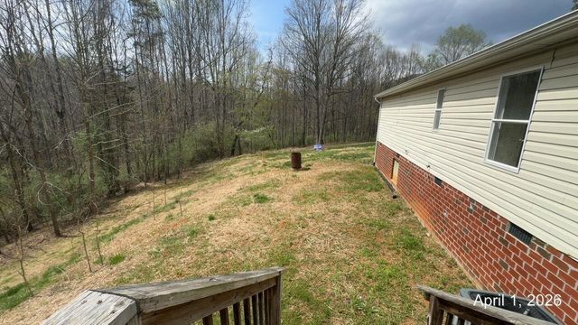 108 Cherokee LN, Thaxton, VA 24174