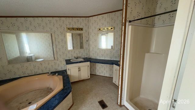 108 Cherokee LN, Thaxton, VA 24174