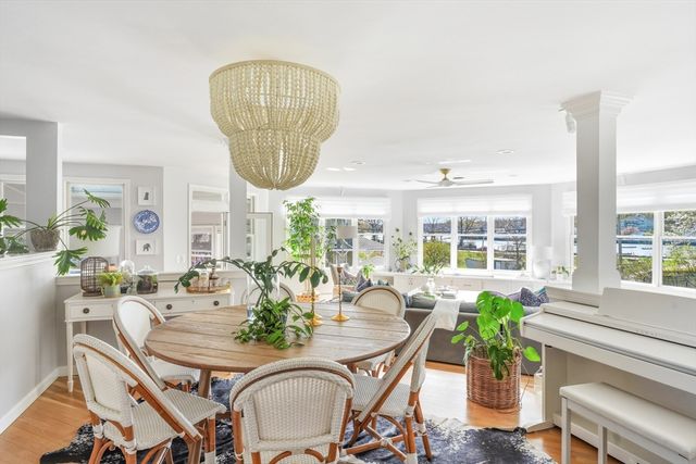 14 Stockbridge St, Cohasset, MA 02025