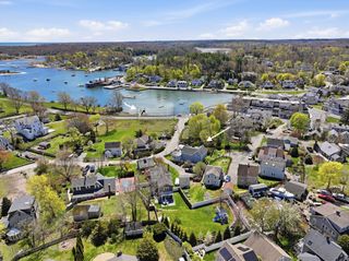 14 Stockbridge St, Cohasset, MA 02025