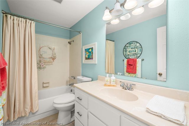 3833 Sunbird Circle, Sebring, FL 33872