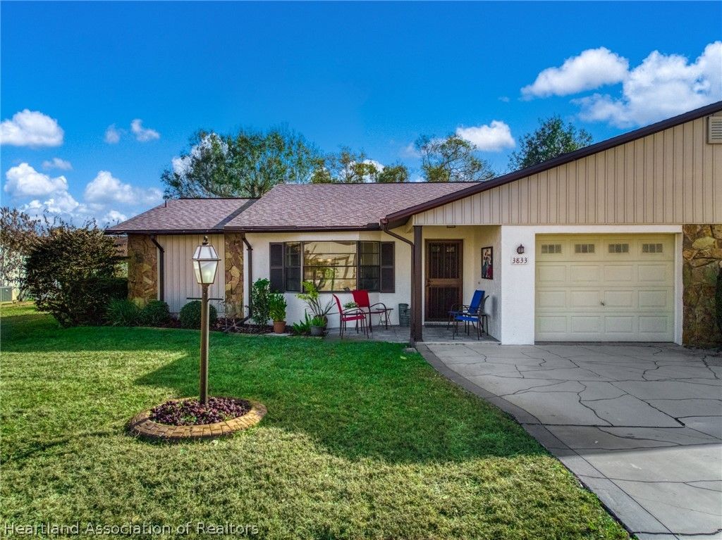 3833 Sunbird Circle, Sebring, FL 33872