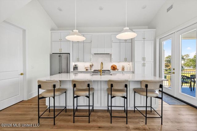 126 5th Avenue, Pass Christian, MS 39571