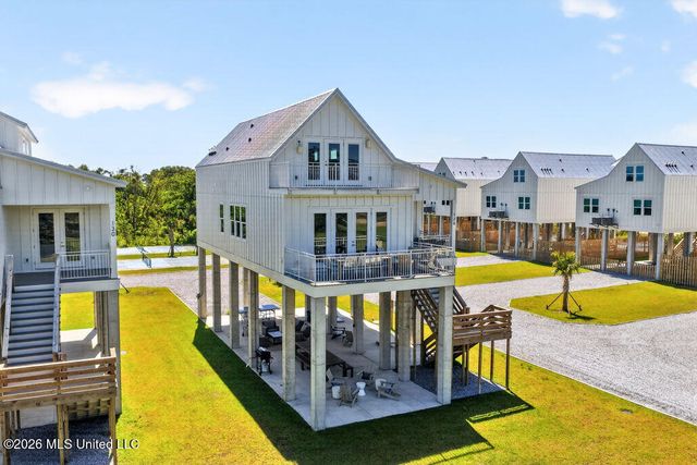 126 5th Avenue, Pass Christian, MS 39571