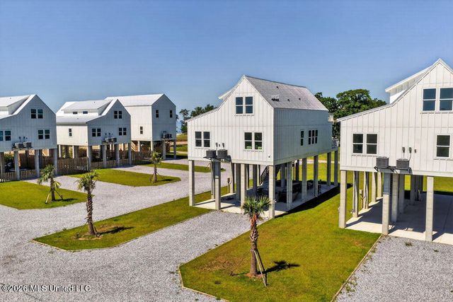 126 5th Avenue, Pass Christian, MS 39571