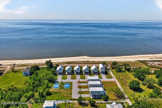 126 5th Avenue, Pass Christian, MS 39571