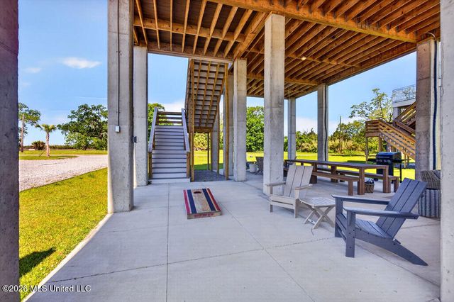 126 5th Avenue, Pass Christian, MS 39571