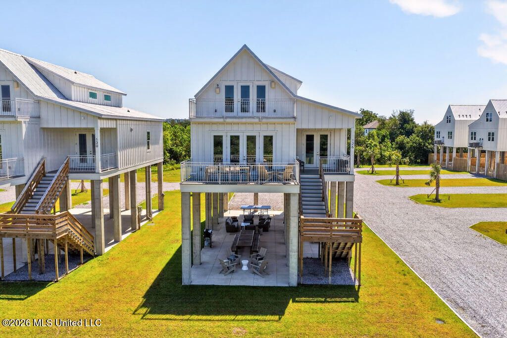 126 5th Avenue, Pass Christian, MS 39571