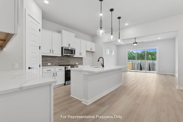 804 Corvallis DR, Leander, TX 78641