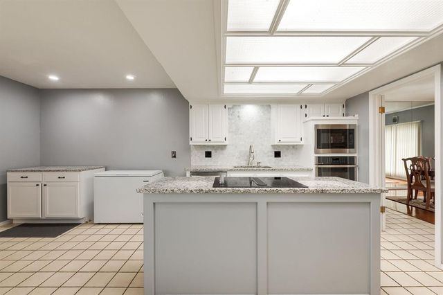 8105 Harvest Hills South Boulevard, Oklahoma City, OK 73132