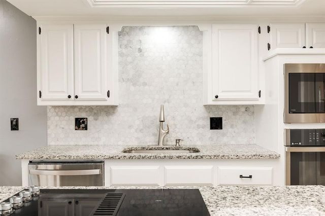 8105 Harvest Hills South Boulevard, Oklahoma City, OK 73132