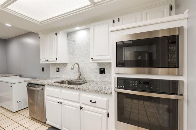 8105 Harvest Hills South Boulevard, Oklahoma City, OK 73132