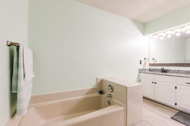 8105 Harvest Hills South Boulevard, Oklahoma City, OK 73132