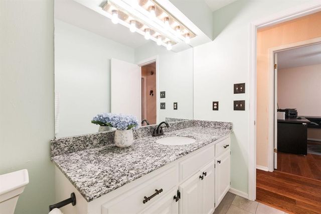 8105 Harvest Hills South Boulevard, Oklahoma City, OK 73132