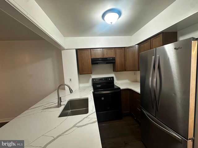 1813 N GRATZ ST, Philadelphia, PA 19121