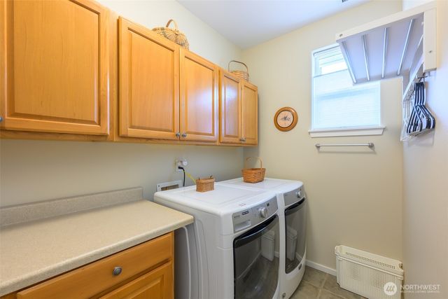 4933 Bend Drive NE, Lacey, WA 98516