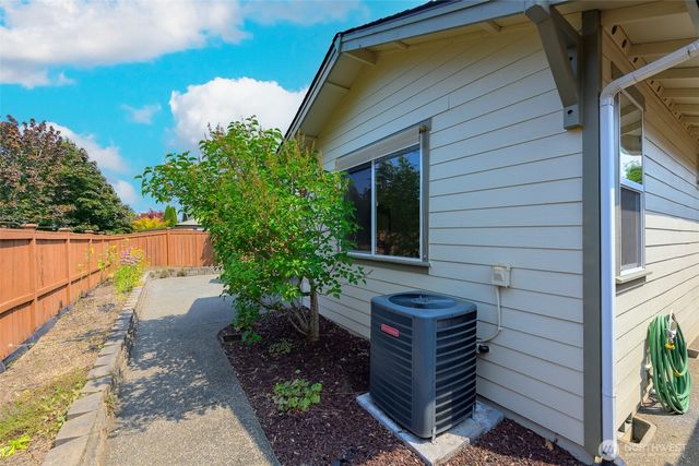 4933 Bend Drive NE, Lacey, WA 98516
