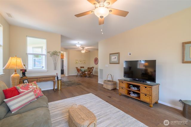 4933 Bend Drive NE, Lacey, WA 98516
