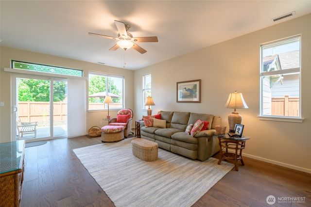 4933 Bend Drive NE, Lacey, WA 98516