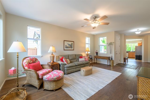 4933 Bend Drive NE, Lacey, WA 98516