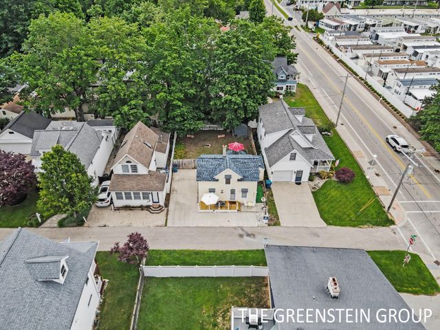 2243 1st Avenue, Park Twp, MI 49424