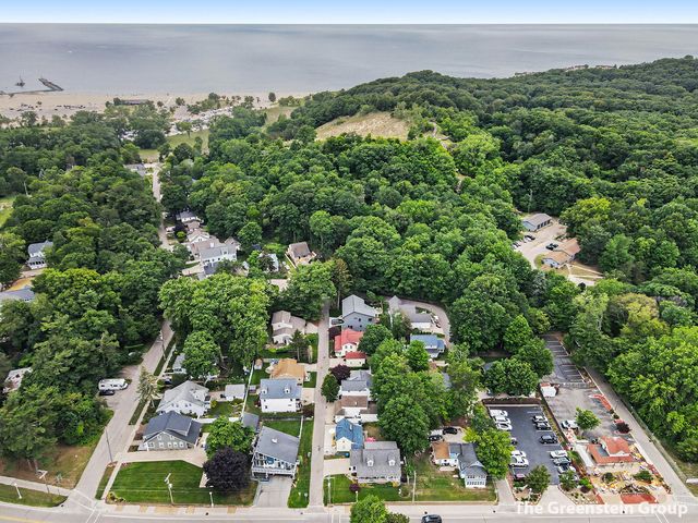 2243 1st Avenue, Park Twp, MI 49424