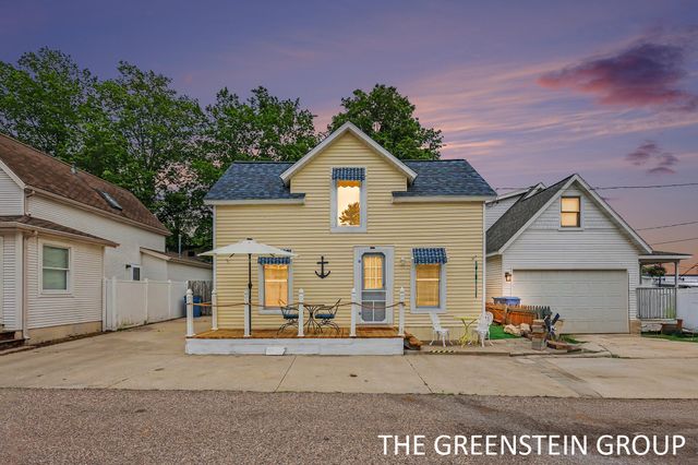 2243 1st Avenue, Park Twp, MI 49424