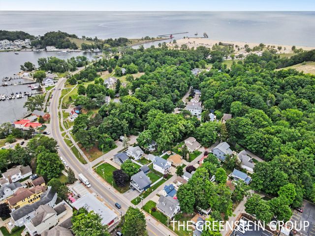 2243 1st Avenue, Park Twp, MI 49424