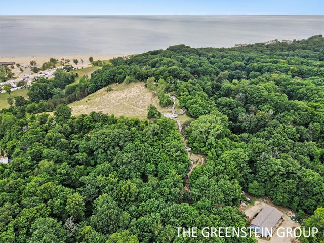 2243 1st Avenue, Park Twp, MI 49424