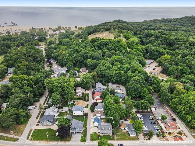 2243 1st Avenue, Park Twp, MI 49424
