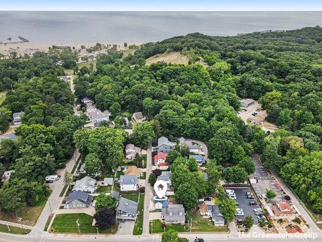 2243 1st Avenue, Park Twp, MI 49424