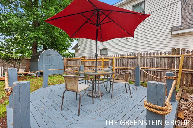 2243 1st Avenue, Park Twp, MI 49424