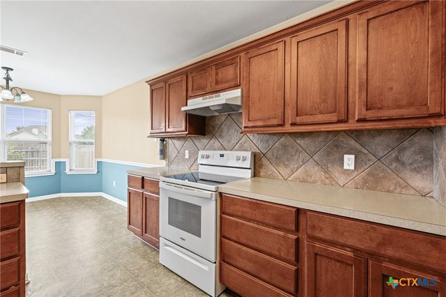 915 Neuberry Cliffe, Temple, TX 76502