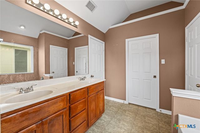 915 Neuberry Cliffe, Temple, TX 76502