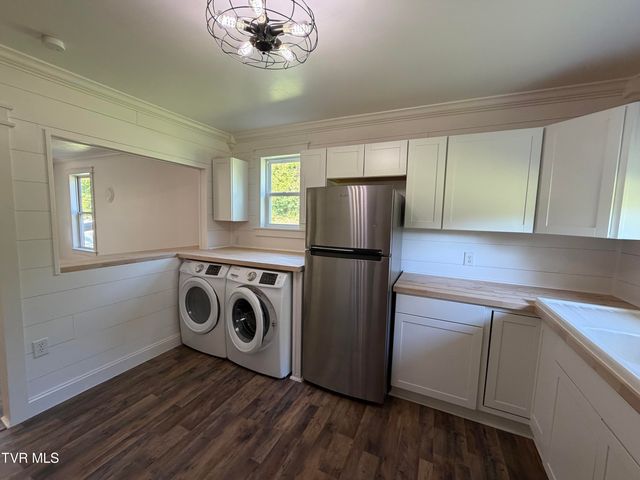737 Spears Dykes Road, Greeneville, TN 37745