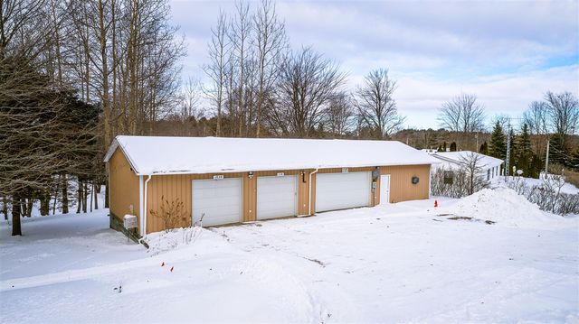 6835 W Deer Road, Mears, MI 49436