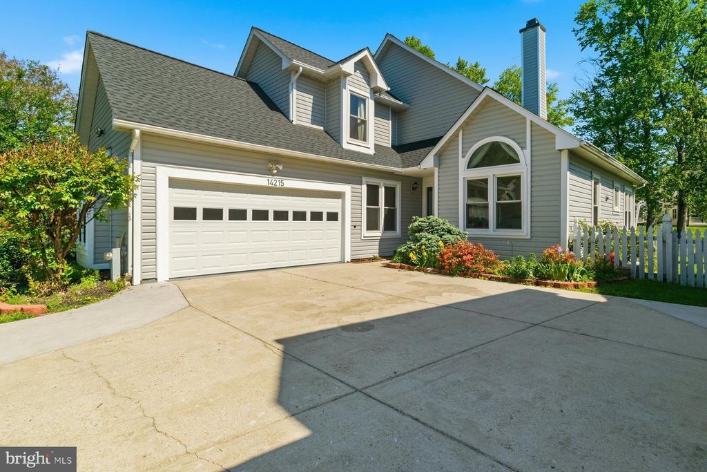 14215 GREENVIEW DR, Laurel, MD 20708