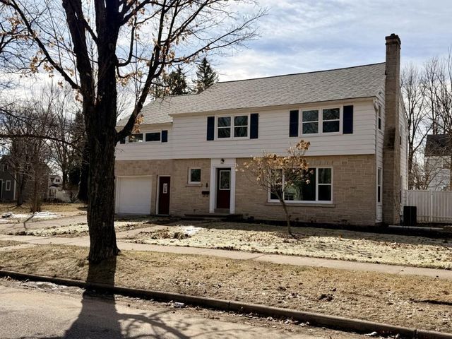 1305 E 6TH STREET, Merrill, WI 54452